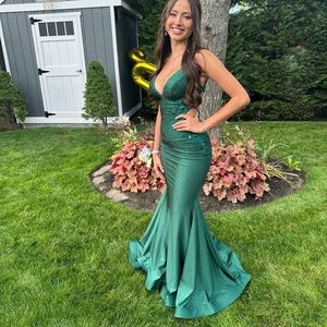 Green Size 0 Mermaid Dress by Ellie Wilde EW121018